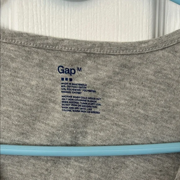 GAP Heather Gray V-Neck Dorty Dancing 🕺🏻 Graphic Tee - Picture 2 of 5